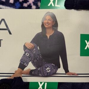 Nautica Women's Dark Blue Patterned Pajama Set - NWT